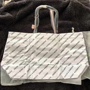 NWT Victoria Secret Logo Tote with Zipper